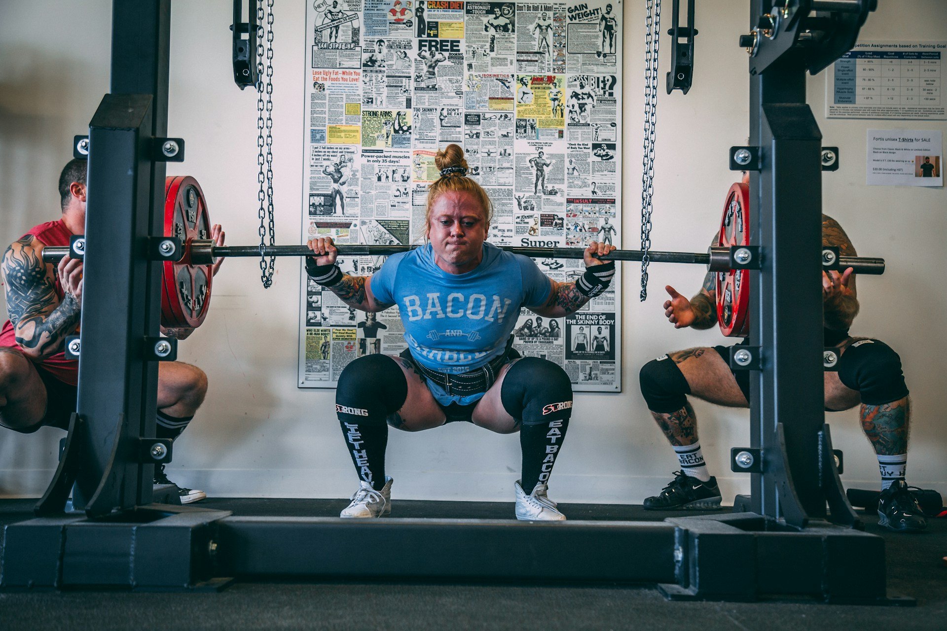 Squat i styrkeløft – Teknik, regler og træning
